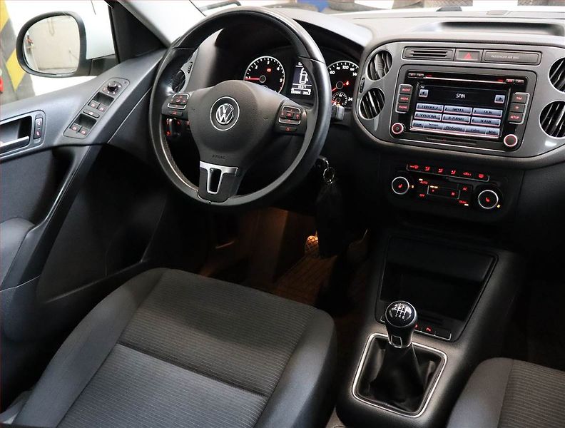 Volkswagen Tiguan (2014) 2.0 TDI, Bi-Xenony, Tempomat - fotka 7 z 19