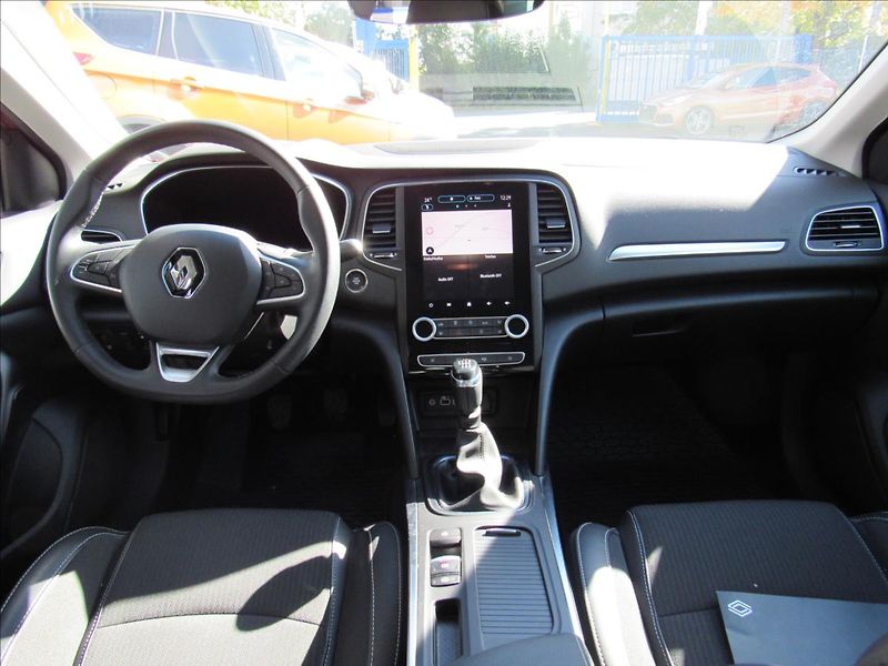 Renault Mégane 1,3 TCe GrandCoupé Techno - fotka 11 z 32