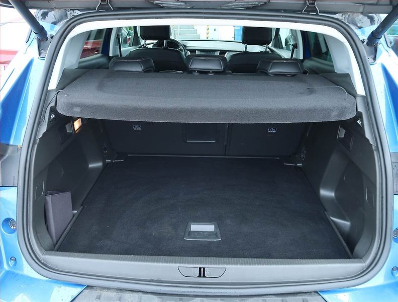 Opel Grandland X (2018) 1.2 Turbo, Kůže, Tempomat - fotka 13 z 16