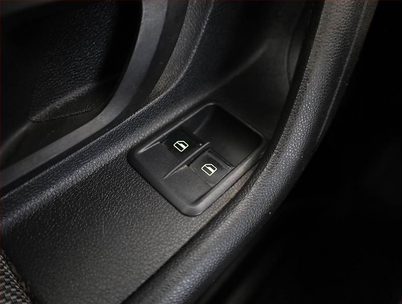 Škoda Fabia (2009) 1.2, nová STK, jezdí výborně - fotka 11 z 14