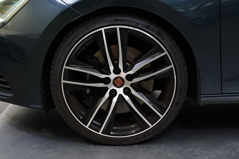 Seat Leon - fotka 10 z 26