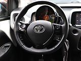 Toyota Corolla (2021) Style 2.0 Hybrid, Automat, ČR - náhled 13