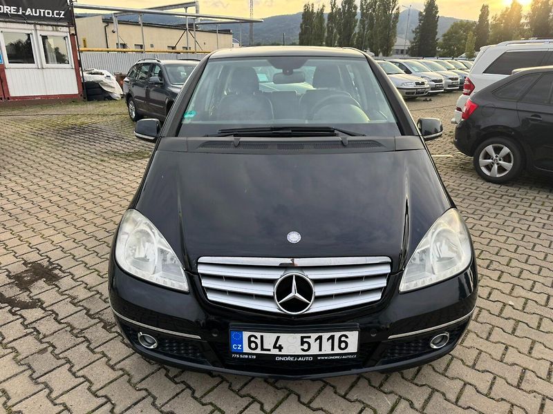 Mercedes-Benz Třídy A (2010) 180 1,7 85 KW TAŽNÉ KOLA - fotka 10 z 38