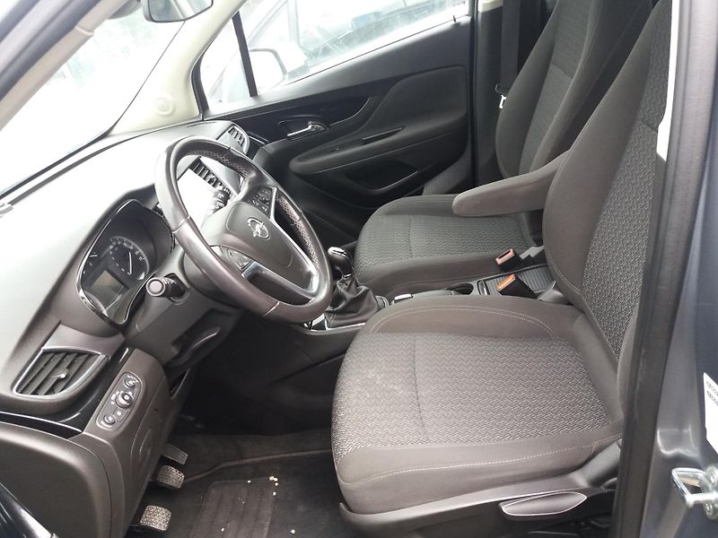Opel Mokka 1.6CDTi,NAVI,SERVI.KNÍŽKA!! - fotka 13 z 18