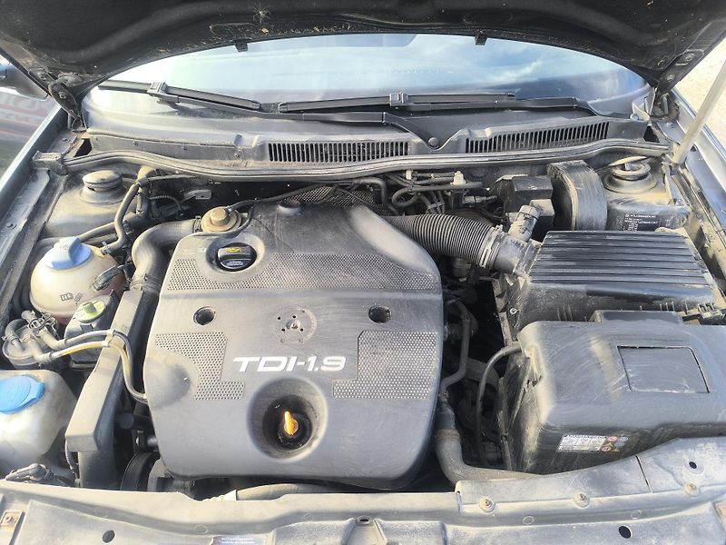 Volkswagen Golf GT-TDI66KW,PĚKNÝ,SERVISKA,1MAJ - fotka 21 z 24