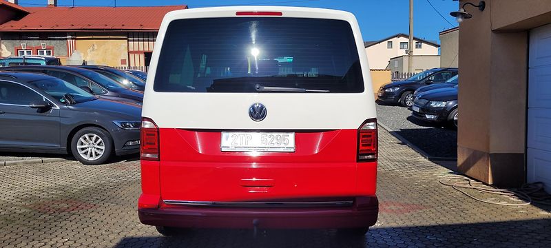Volkswagen Multivan (2017) T6 2,0TDi 150kW DSG Highline - fotka 6 z 42