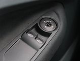 Ford C-MAX (2012) Trend 1.6 16V, Vyhř. sedaček - náhled 15