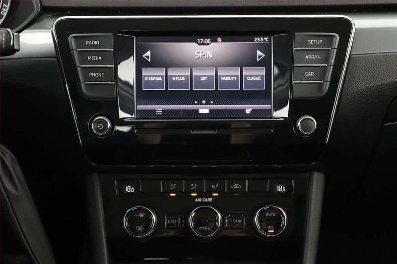 Škoda Superb (2017) 1.4 TSI, Tempomat - fotka 9 z 11