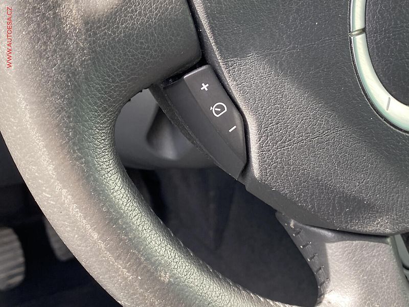 Renault Espace (2010) 2.0dCi, Navi, panorama - fotka 13 z 20