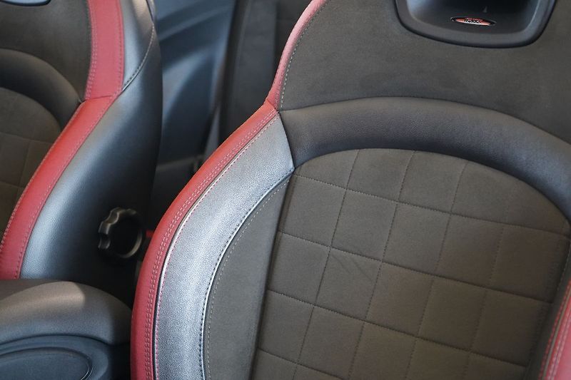 Mini Cooper JCW Cabrio, ACC, H/K, HUD - fotka 20 z 43