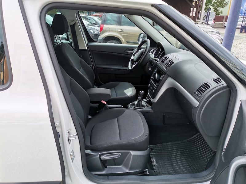 Škoda Yeti (2016) 1.2TSi 81kw Outdoor 1 majitel - fotka 14 z 25