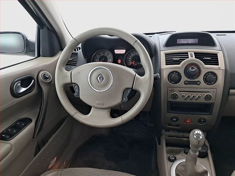 Renault Mégane (2006) 2.0 16V , pěkný stav - fotka 7 z 17