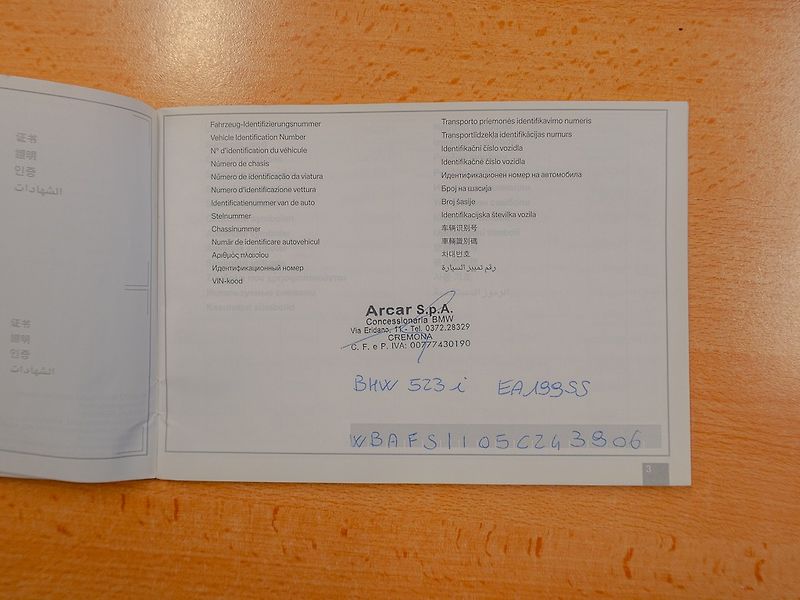 BMW Řada 5 (2010) 3.0i mat – NAVI - fotka 49 z 49