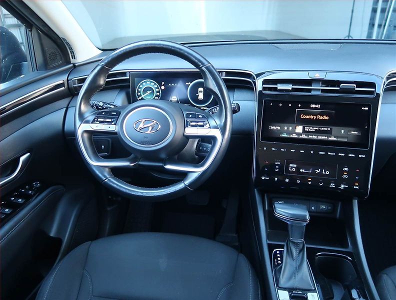 Hyundai Tucson (2021) 1.6 T-GDI 48V MHEV - fotka 7 z 17