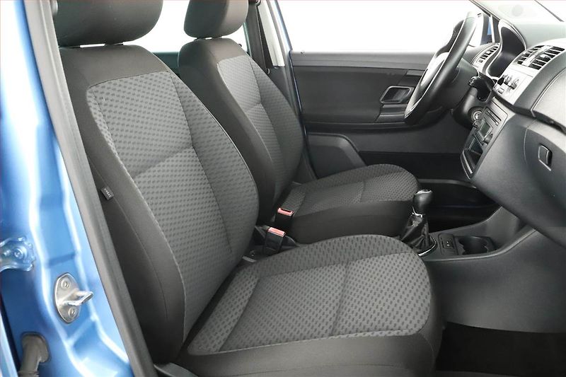 Škoda Fabia (2013) Ambition 1.2 TSI, Serv.kniha - fotka 7 z 12
