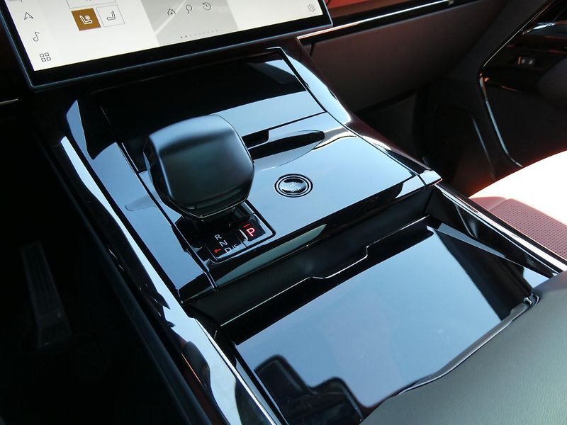 Land Rover Range Rover Sport (2026) SV P635 - fotka 33 z 43