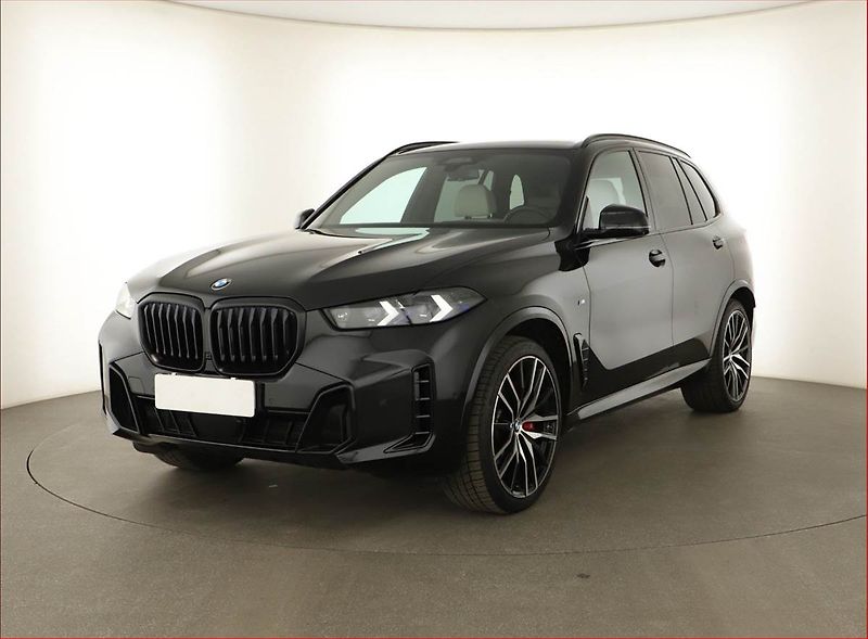 BMW X5 (2024) xDrive40d - fotka 2 z 21