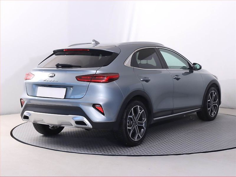 Kia XCeed (2020) 1.4 T-GDI, Automat, Serv.kniha - fotka 5 z 19