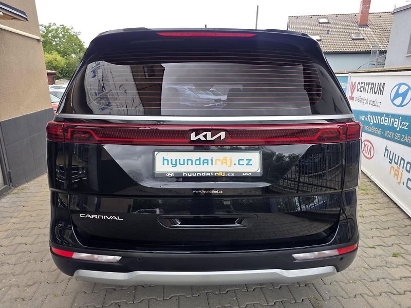 Kia Carnival 2.2-9 míst-SKLADEM - fotka 56 z 63
