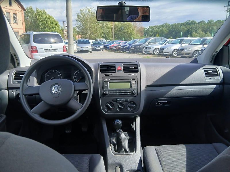 Volkswagen Golf 5, 1.4i - fotka 30 z 30