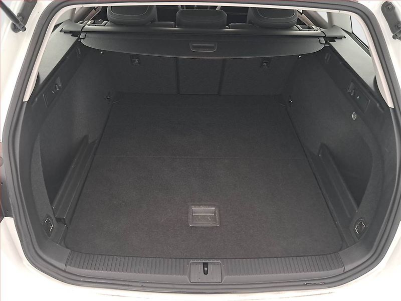 Volkswagen Passat (2020) Comfortline 2.0 TSI - fotka 14 z 18