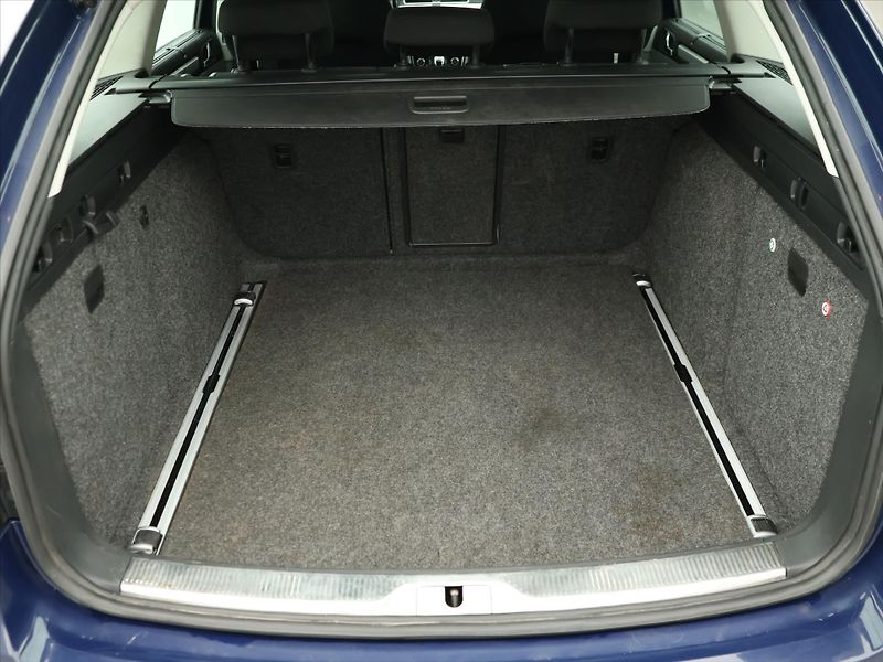 Škoda Superb 2,0 TDI 103kW Ambition Tažné - fotka 10 z 31