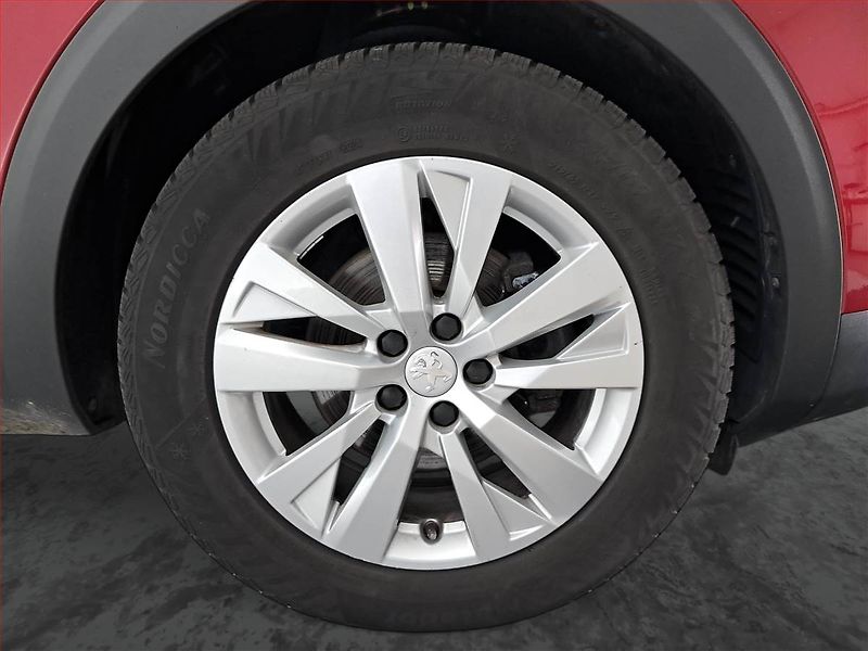 Peugeot 3008 (2019) 1.2 PureTech, ČR,1.maj - fotka 14 z 16