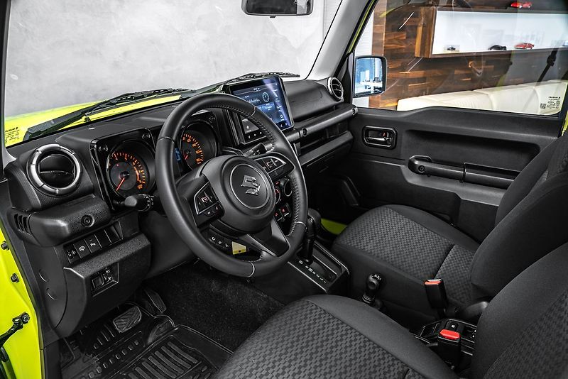 Suzuki Jimny 1,5 ALL GRIP - fotka 11 z 21