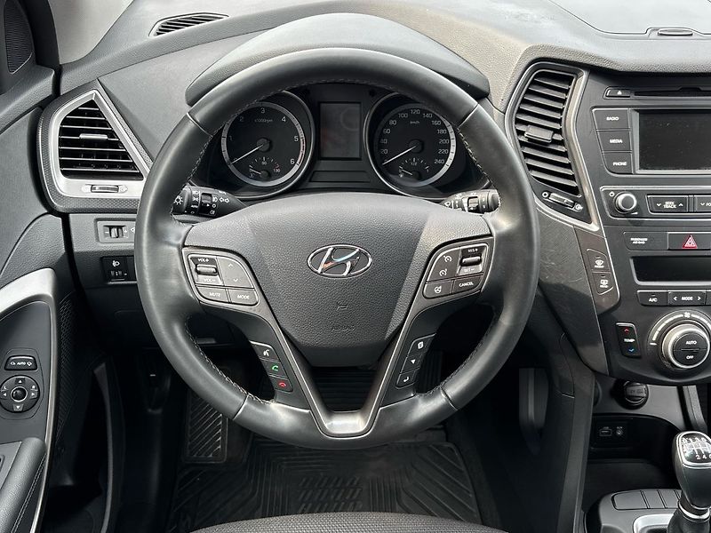 Hyundai Santa Fe SUV - fotka 18 z 23