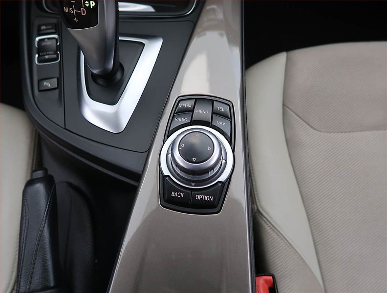 BMW Řada 4 (2015) 430d xDrive, 4X4, Automat - fotka 19 z 25
