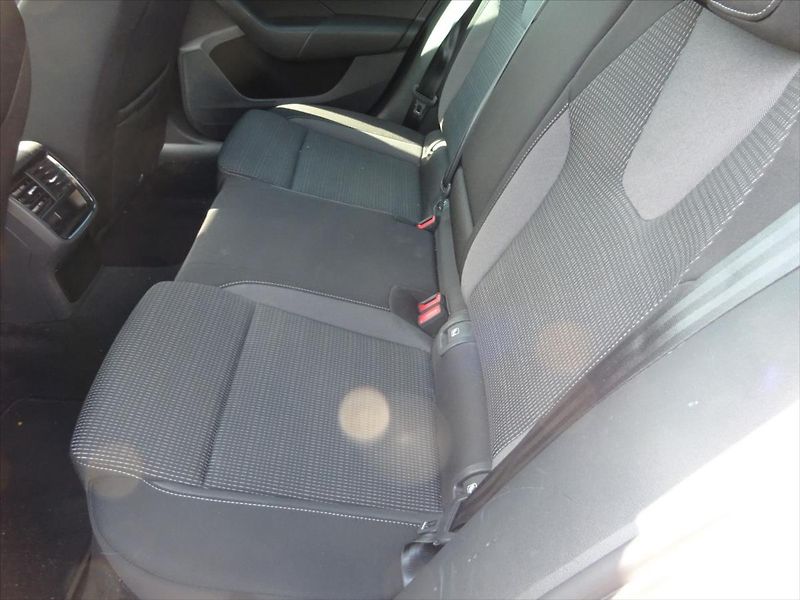 Škoda Octavia 1,0 TSi 81 kW Business - fotka 16 z 29
