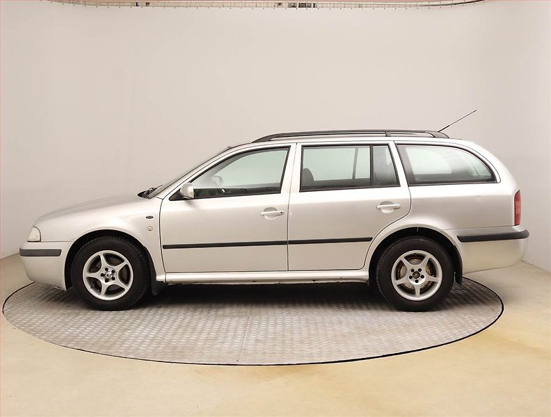 Škoda Octavia (2004) Ambiente 1.9 TDI, po STK - fotka 3 z 16