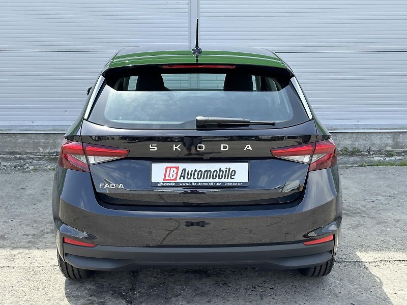 Škoda Fabia 1.0TSi 95PS LED V.Cockpit Clim - fotka 5 z 34
