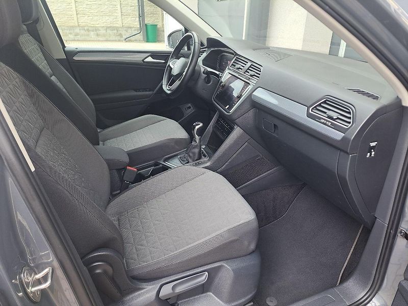 Volkswagen Tiguan (2021) 1.5 TSI Life Business, ZÁRUKA - fotka 18 z 35
