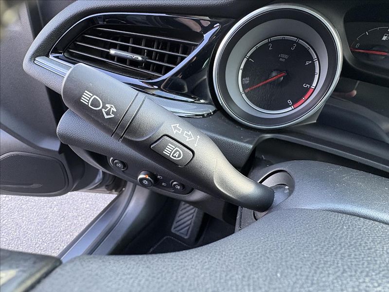 Opel Insignia 1,6 CDTi100kW,Led,Nové rozvody - fotka 7 z 39
