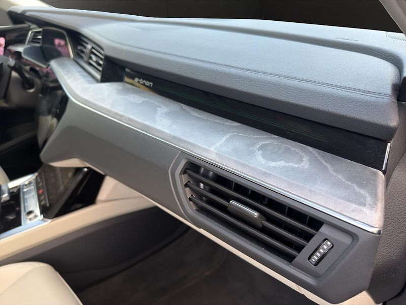 Audi Q8 e-tron (2024) Audi Etron Q8 Sportback - fotka 21 z 27
