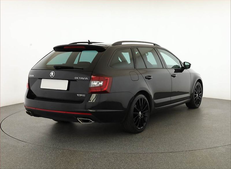 Škoda Octavia (2018) RS 2.0 TDI, Serv.kniha, Navi - fotka 5 z 20