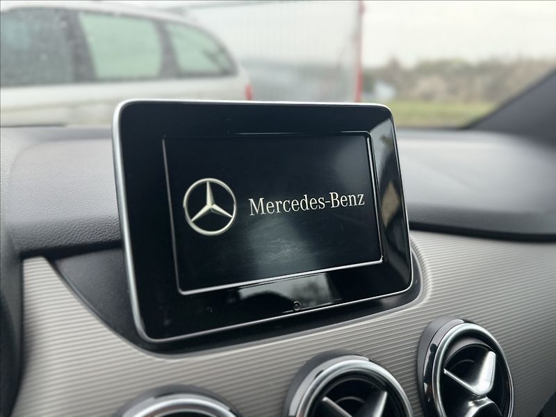 Mercedes-Benz Třídy B 180CDI NAVI AUTOMAT - fotka 13 z 29
