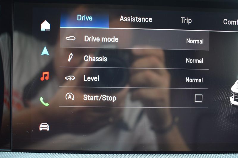 Porsche Cayenne (2026) KeyLess/SoftClose/Pano - fotka 10 z 52
