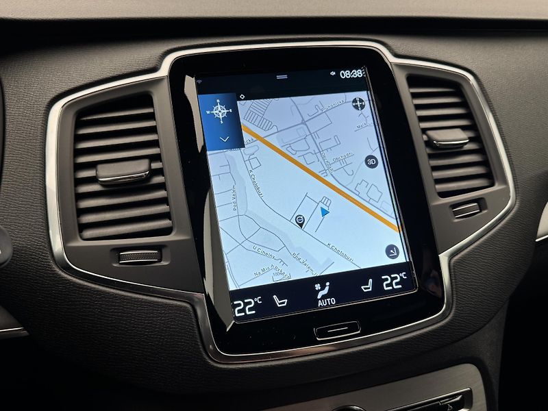 Volvo XC90 B5 AWD MOMENTUM AUT - fotka 38 z 42