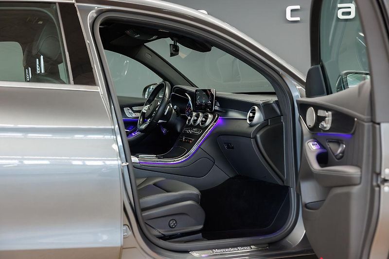 Mercedes-Benz GLC (2023) GLC 220d 4Matic AMG Line - fotka 22 z 35