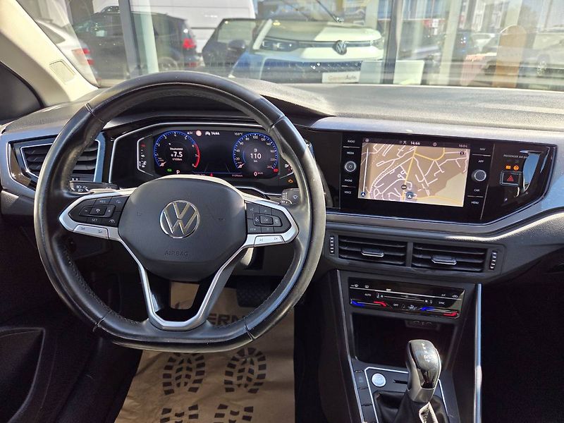 Volkswagen Taigo (2023) 1.0 TSI Style - fotka 14 z 42
