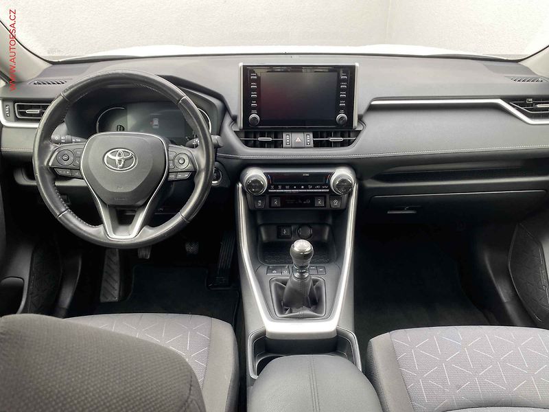 Toyota RAV4 (2021) 2.0i 16V, 1.maj,ČR, LED, TZ - fotka 8 z 19