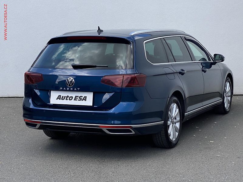 Volkswagen Passat (2020) 2.0 TDi, Elegance, DSG, LED - fotka 4 z 19