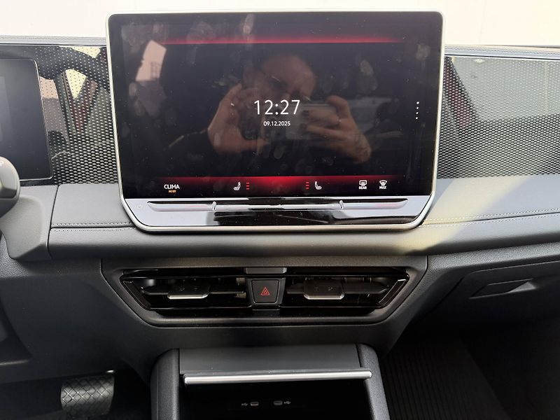 Volkswagen Tiguan (2025) People 7DSG mHEV 1,5eTSI - fotka 13 z 24