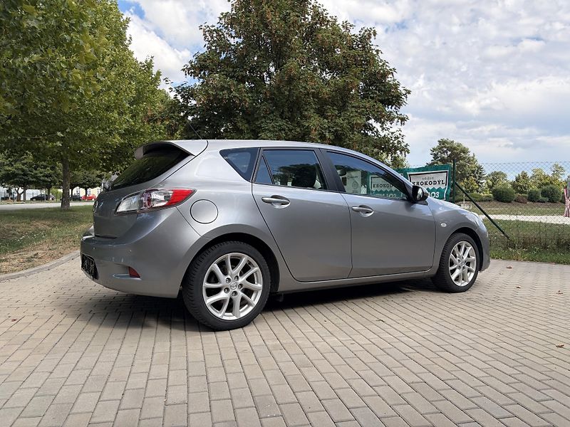 Mazda 3 2.0 Sport Edition - fotka 12 z 32