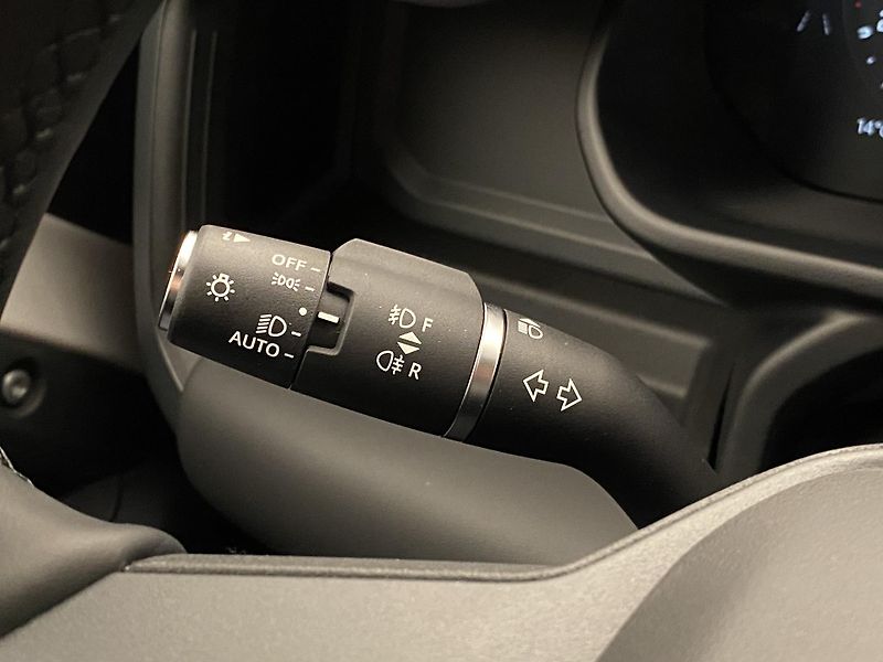 Land Rover Defender 110 D350 X-Dynamic HSE - fotka 28 z 59