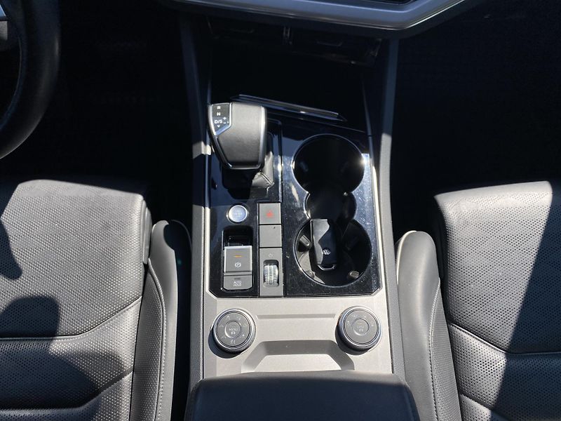 Volkswagen Touareg (2019) 3.0 TDI V6 210 kW, VZDUCH, 4X4 - fotka 19 z 25