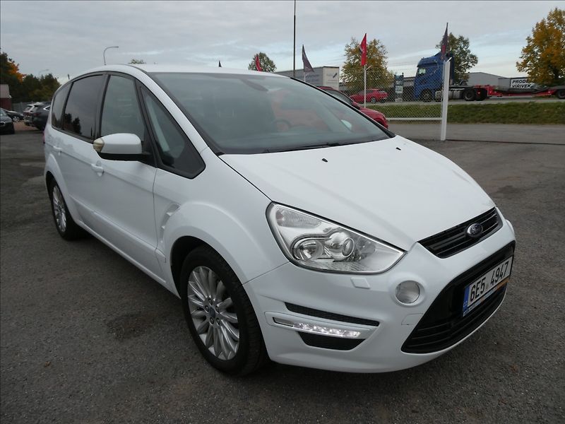 Ford S-MAX 2,0 TDCi 120kW AUT, po servise - fotka 1 z 47