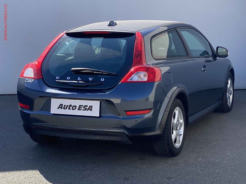 Volvo C30 (2010) 1.6 D2 - fotka 3 z 15